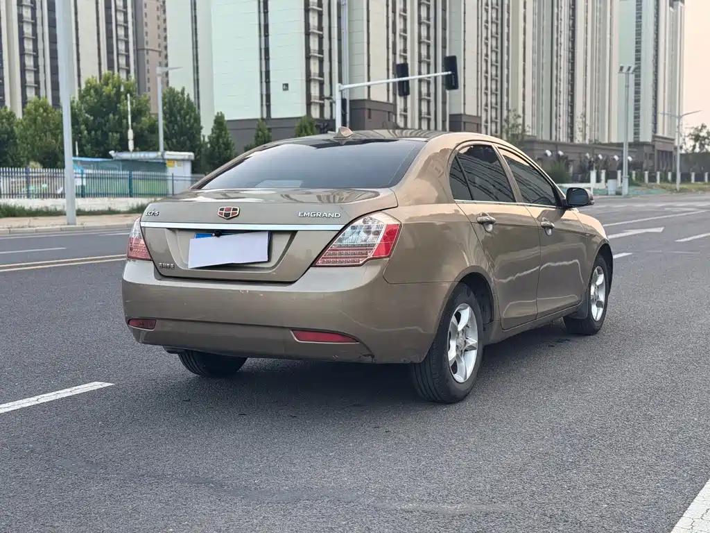 Geely Emgrand — миниатюра 5