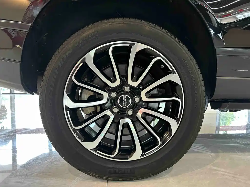 Land Rover Range Rover — миниатюра 36