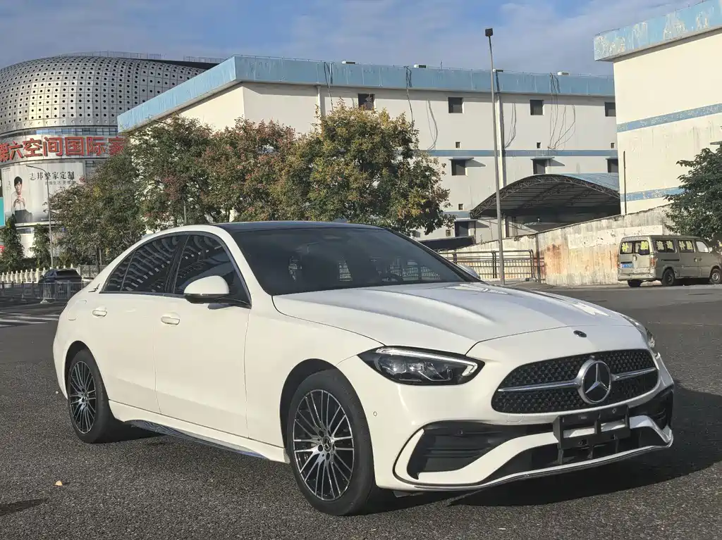 Mercedes-Benz C-Class — миниатюра 3