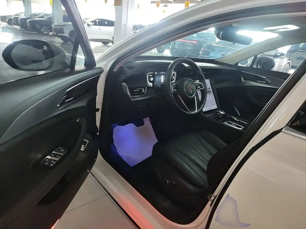 Hongqi Hongqi H5 — миниатюра 16