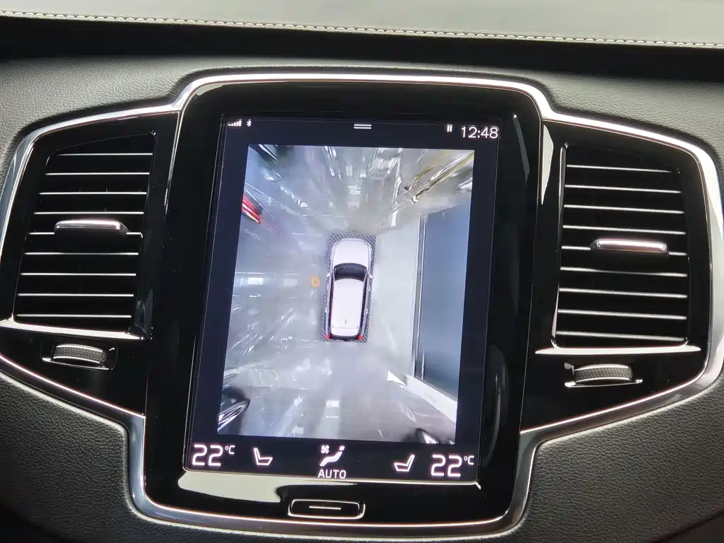 VOLVO XC90 PLUG IN HYBRID