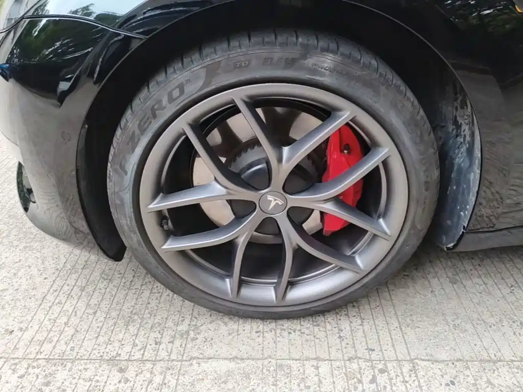 Tesla Model 3 — миниатюра 23