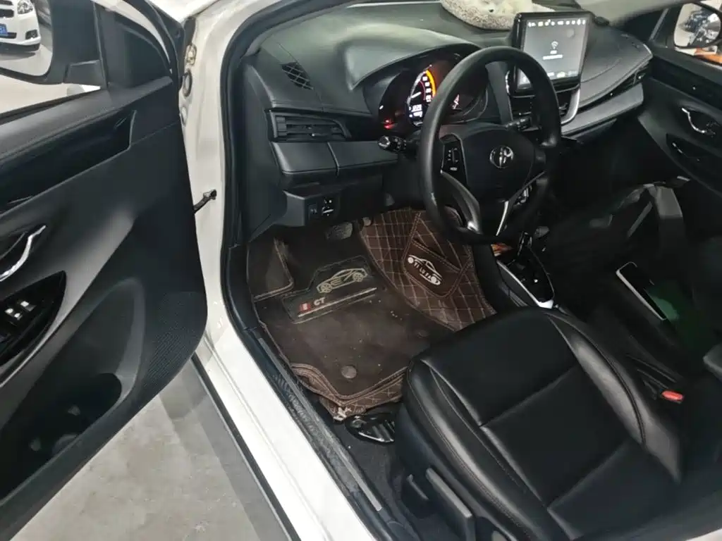 Toyota Yaris L — миниатюра 16