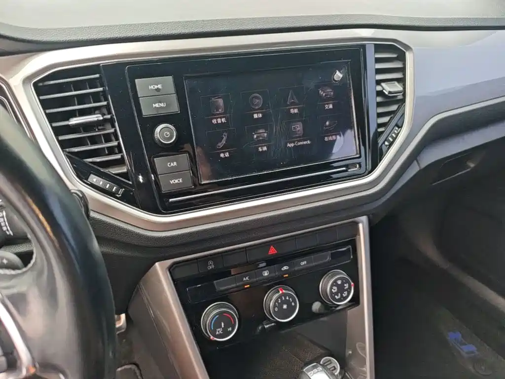 Volkswagen T-Roc — миниатюра 13