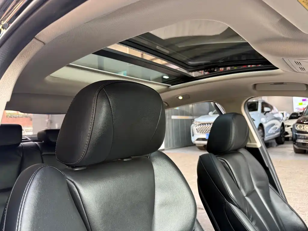 Hongqi Hongqi H5 — миниатюра 13