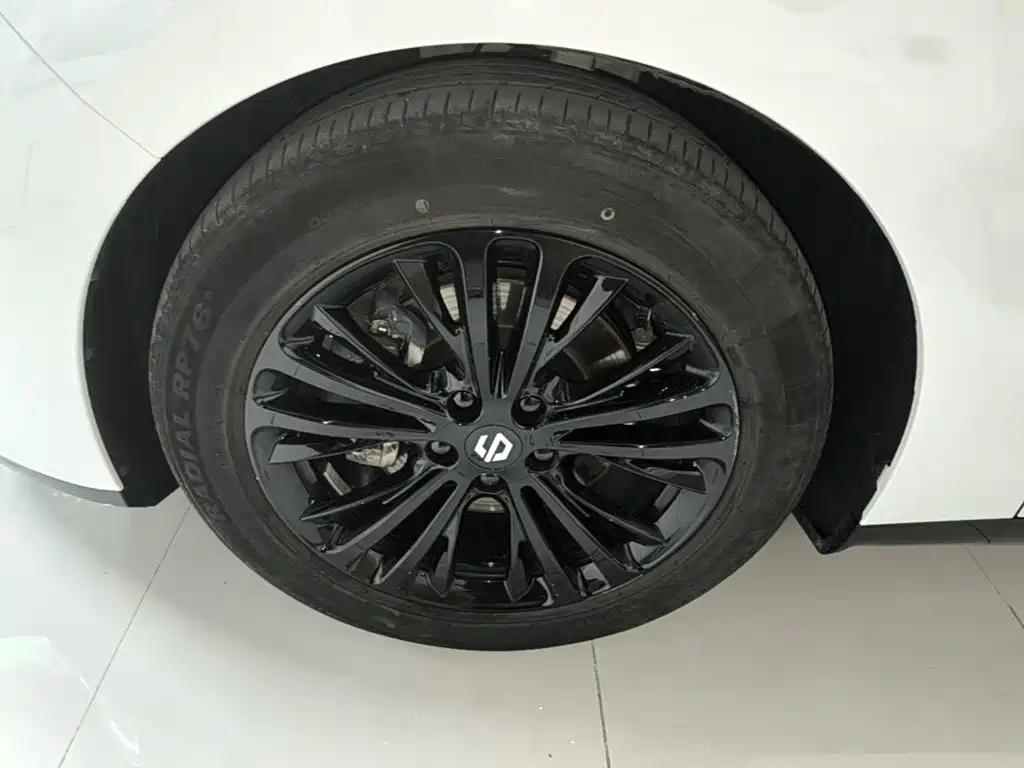 Leapmotor Leapmotor C01 — миниатюра 23
