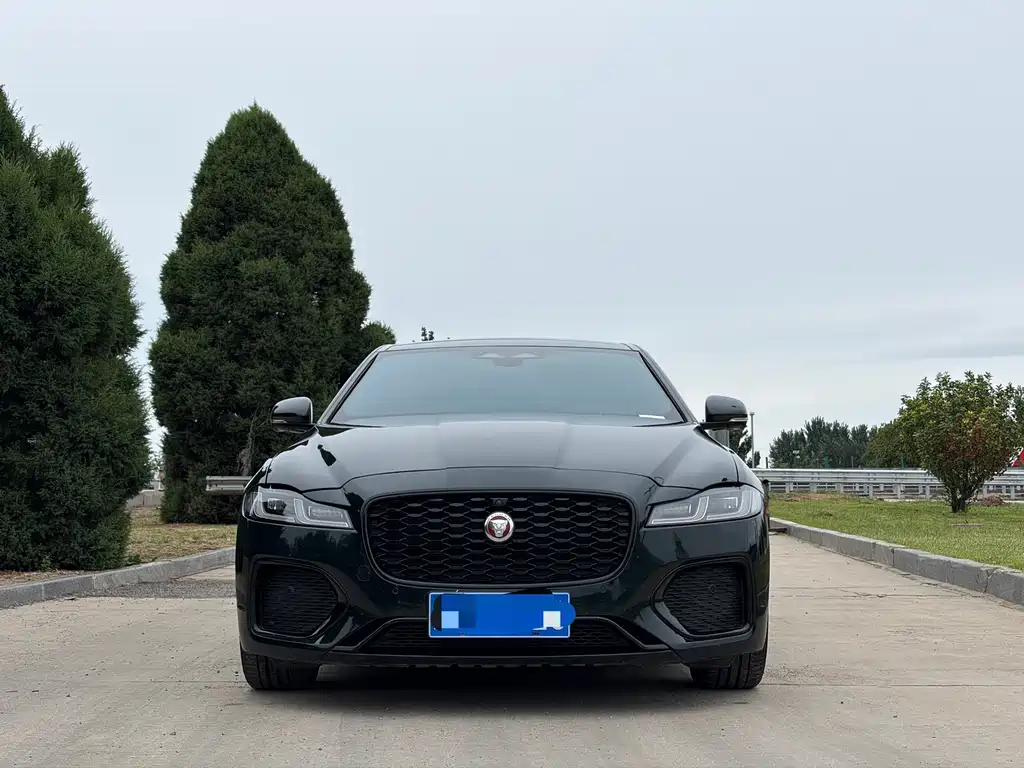 Jaguar XFL — миниатюра 2