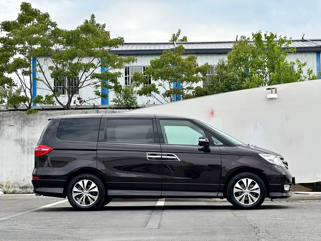 Honda Elysion 2012 2.4L VTi-S Luxury