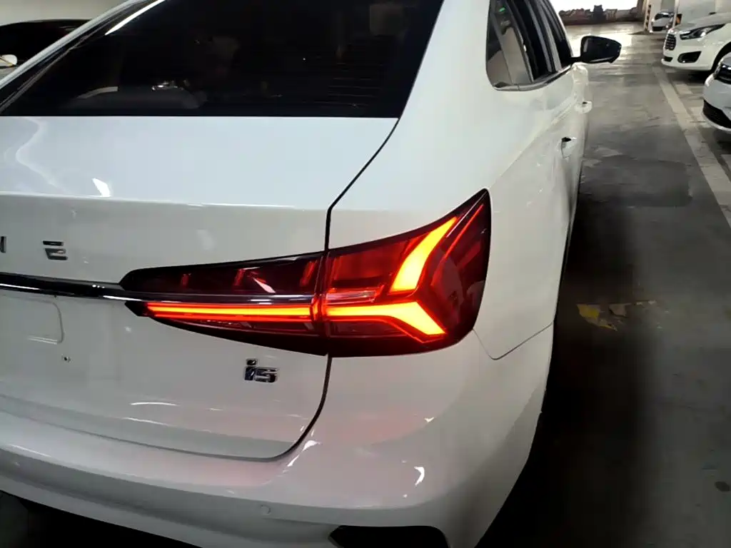 Roewe i5 — миниатюра 8