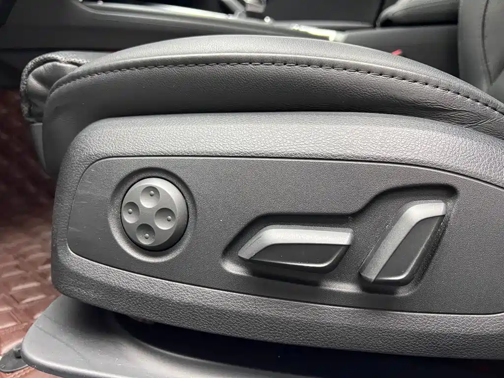 Audi A4L — миниатюра 6