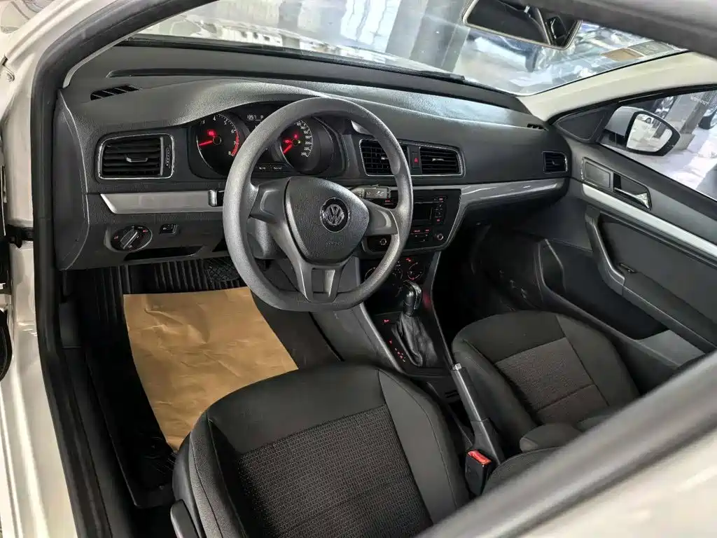 Volkswagen Lavida — миниатюра 3