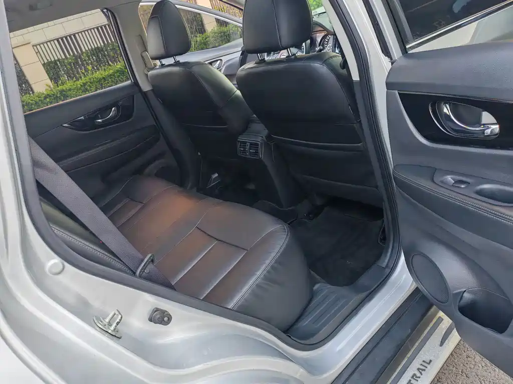 Nissan X-Trail — миниатюра 11
