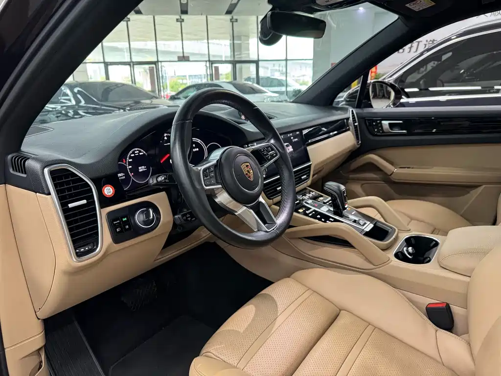 Porsche Cayenne — миниатюра 12