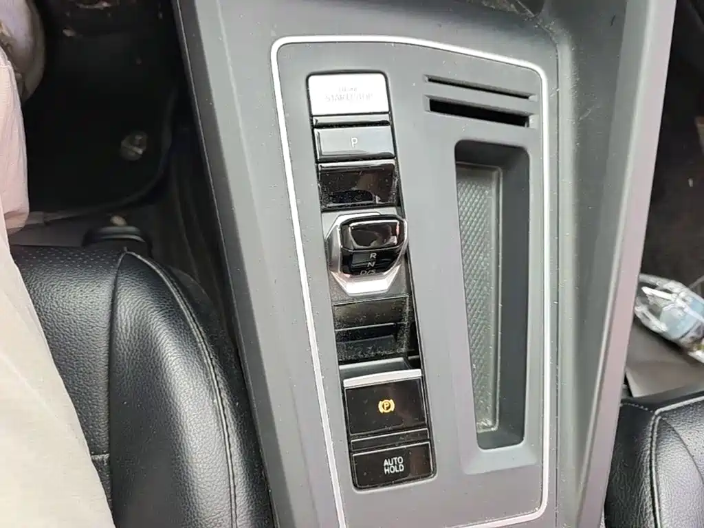 Volkswagen Golf — миниатюра 19