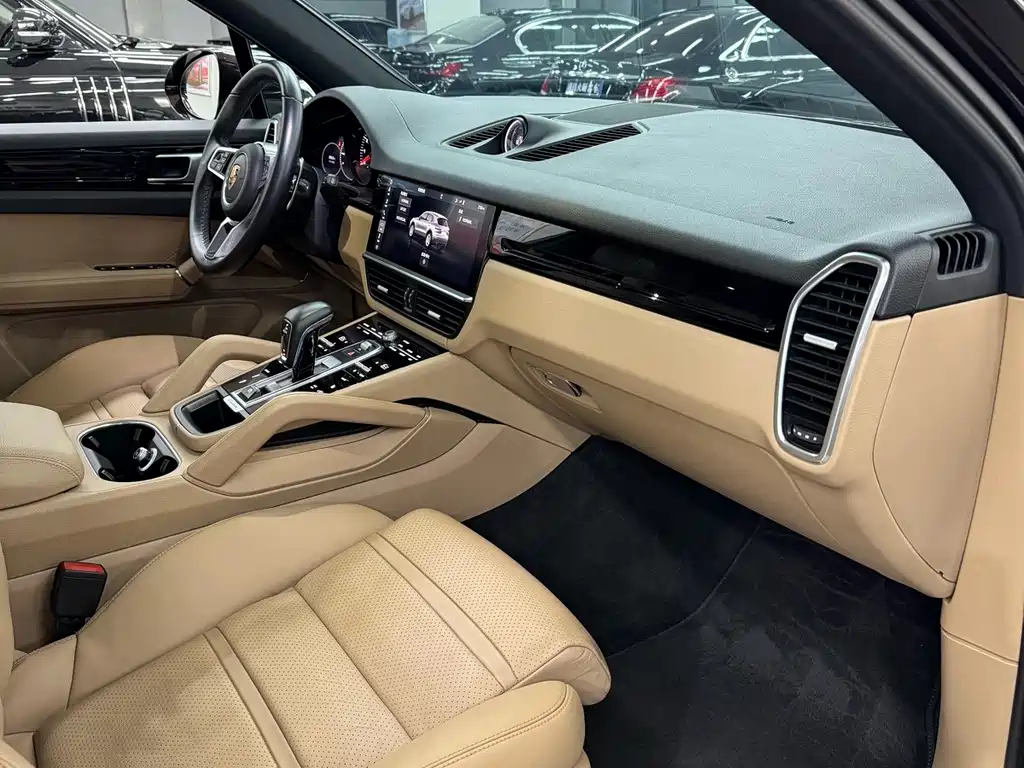 Porsche Cayenne — миниатюра 13