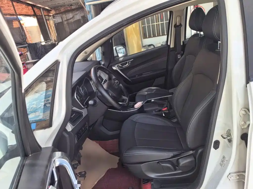 Geely Vision X3 — миниатюра 15