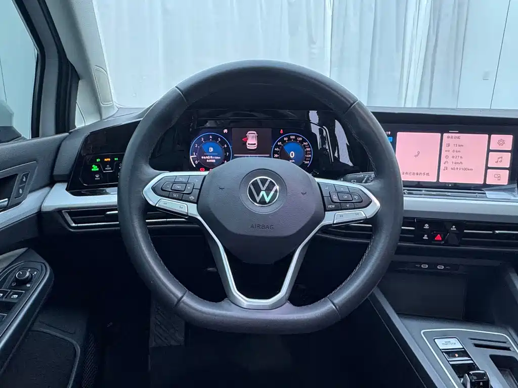 Volkswagen Golf — миниатюра 10