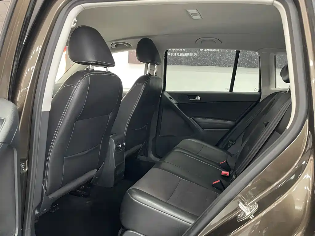 Volkswagen Tiguan — миниатюра 13