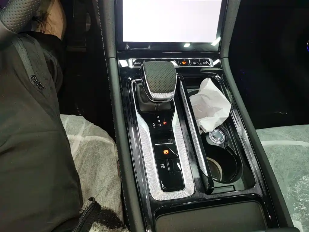 Hongqi H5 2025 1.5T DCT