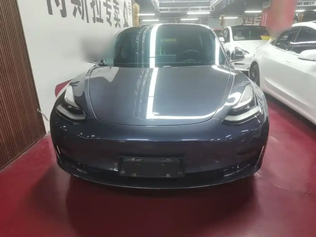 Tesla Model 3 — миниатюра 3