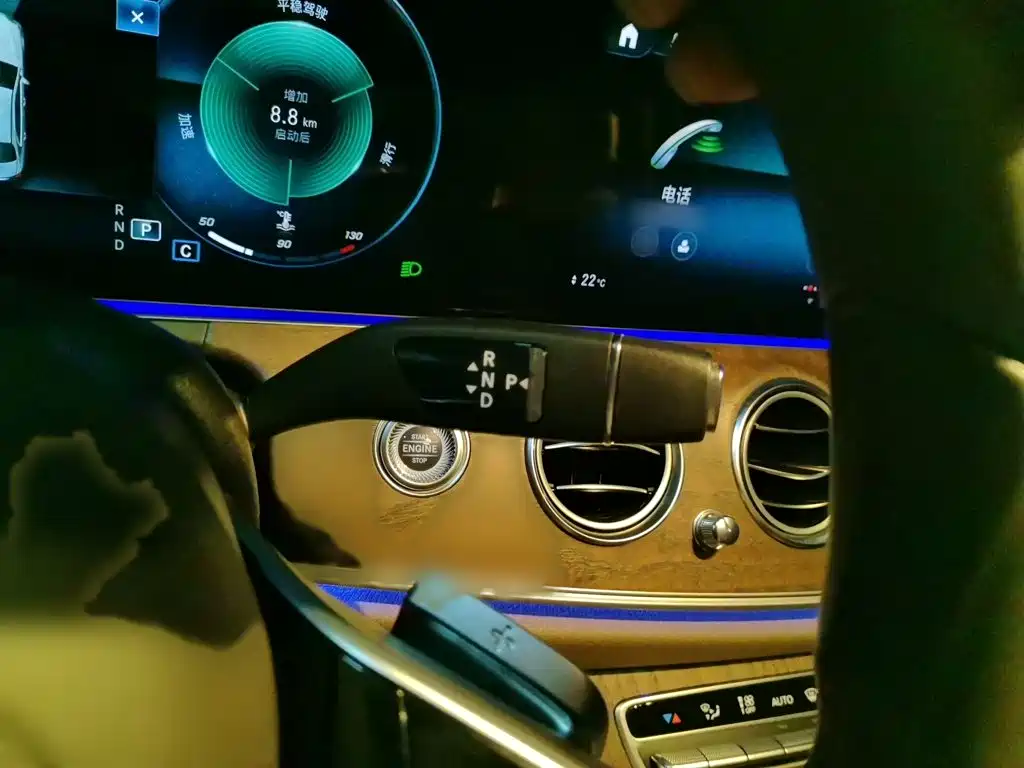 Mercedes-Benz E-Class — миниатюра 7
