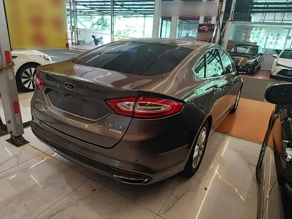 Ford Mondeo — миниатюра 7