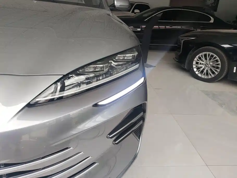 BYD PLUS New Energy — миниатюра 5