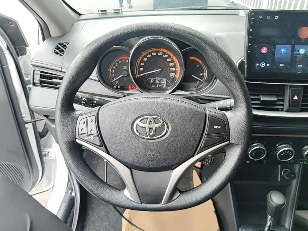 Toyota Yaris L — миниатюра 11