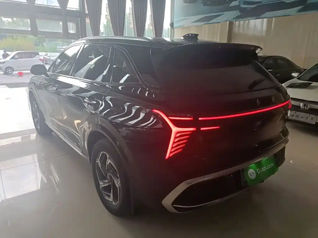 Hongqi Hongqi HS3 — миниатюра 5