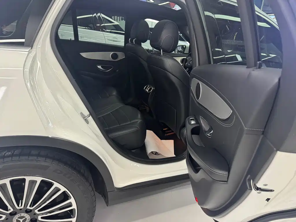Mercedes-Benz GLC — миниатюра 12