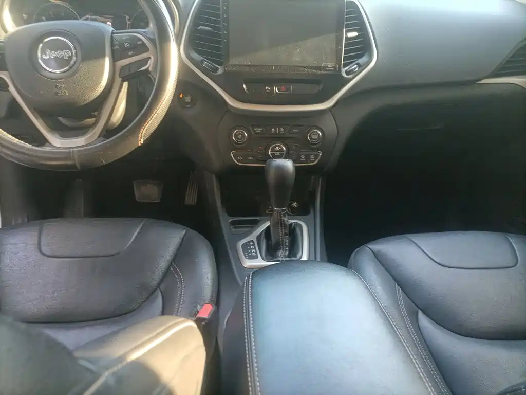 Jeep Cherokee — миниатюра 14