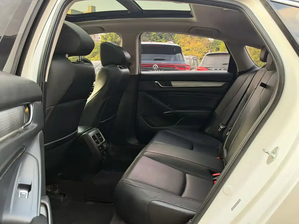 Honda Accord — миниатюра 6