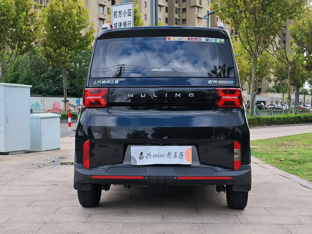 Wuling MINIEV — миниатюра 5