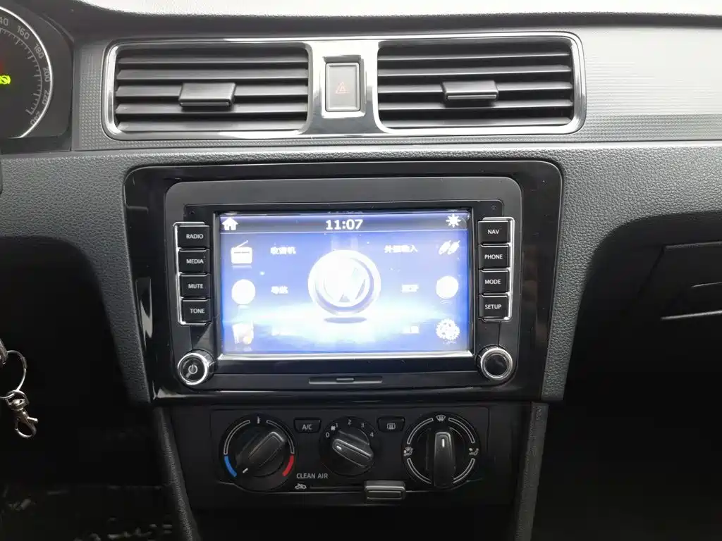 Skoda Rapid Spaceback — миниатюра 12