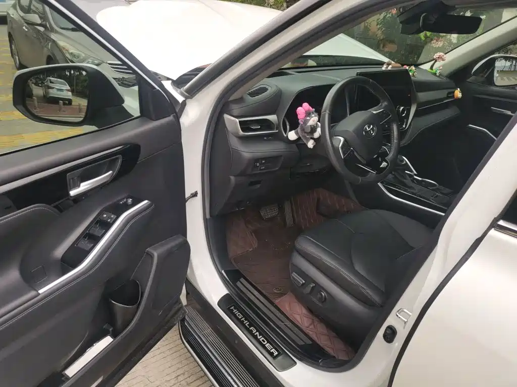 Toyota Highlander — миниатюра 17