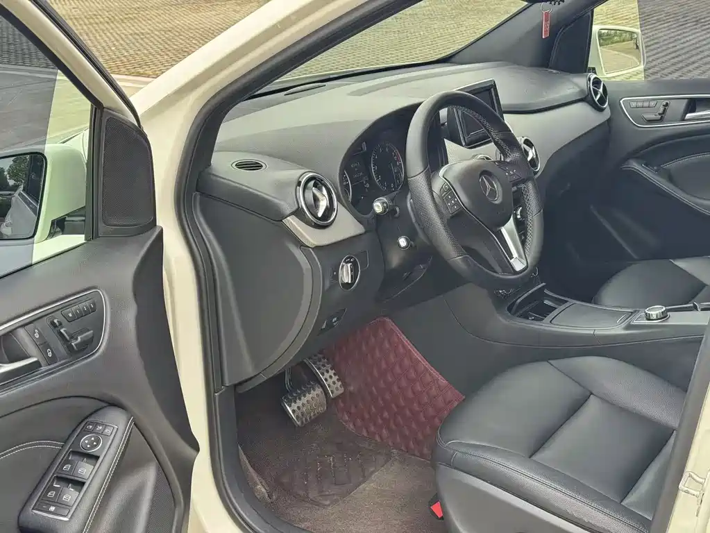 Mercedes-Benz B-Class — миниатюра 10