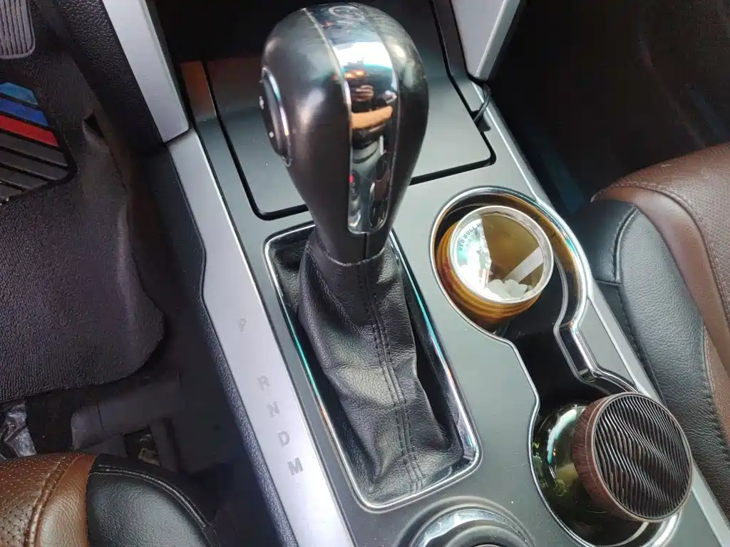 Ford Explorer (Import) — миниатюра 15
