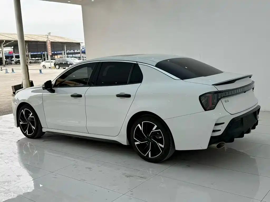 Lynk & Co 03 — миниатюра 7