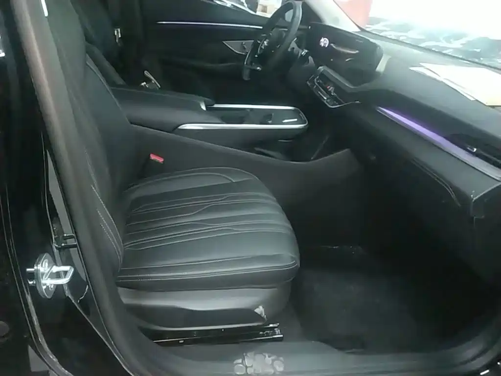 Buick LaCrosse — миниатюра 25