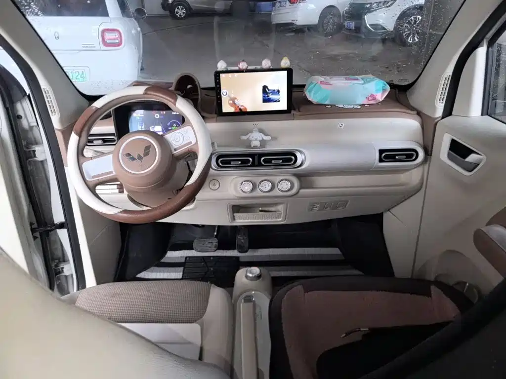 Wuling MINIEV — миниатюра 5