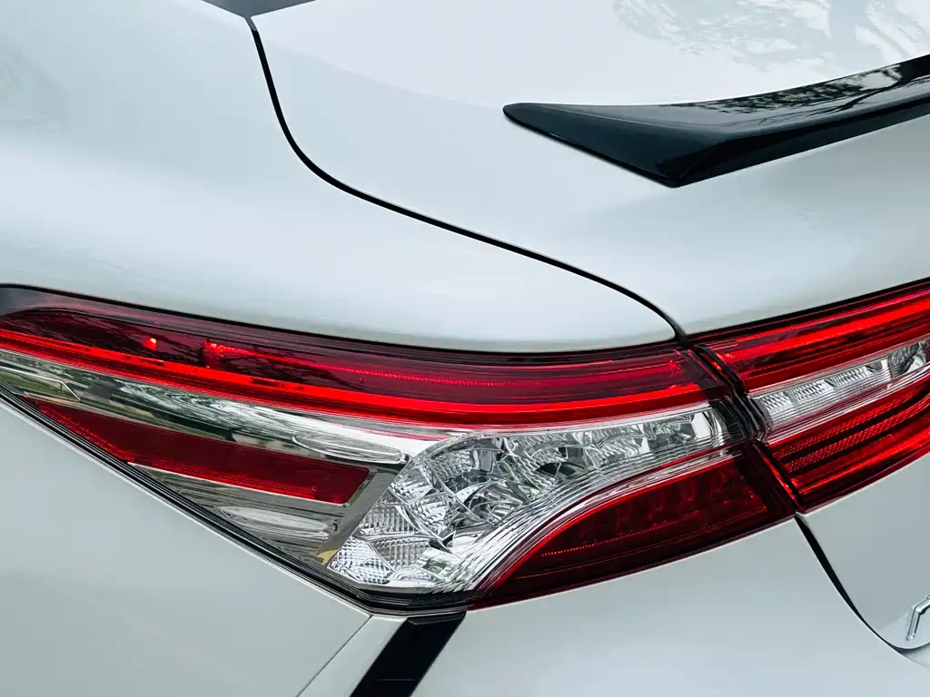 Toyota Camry — миниатюра 9
