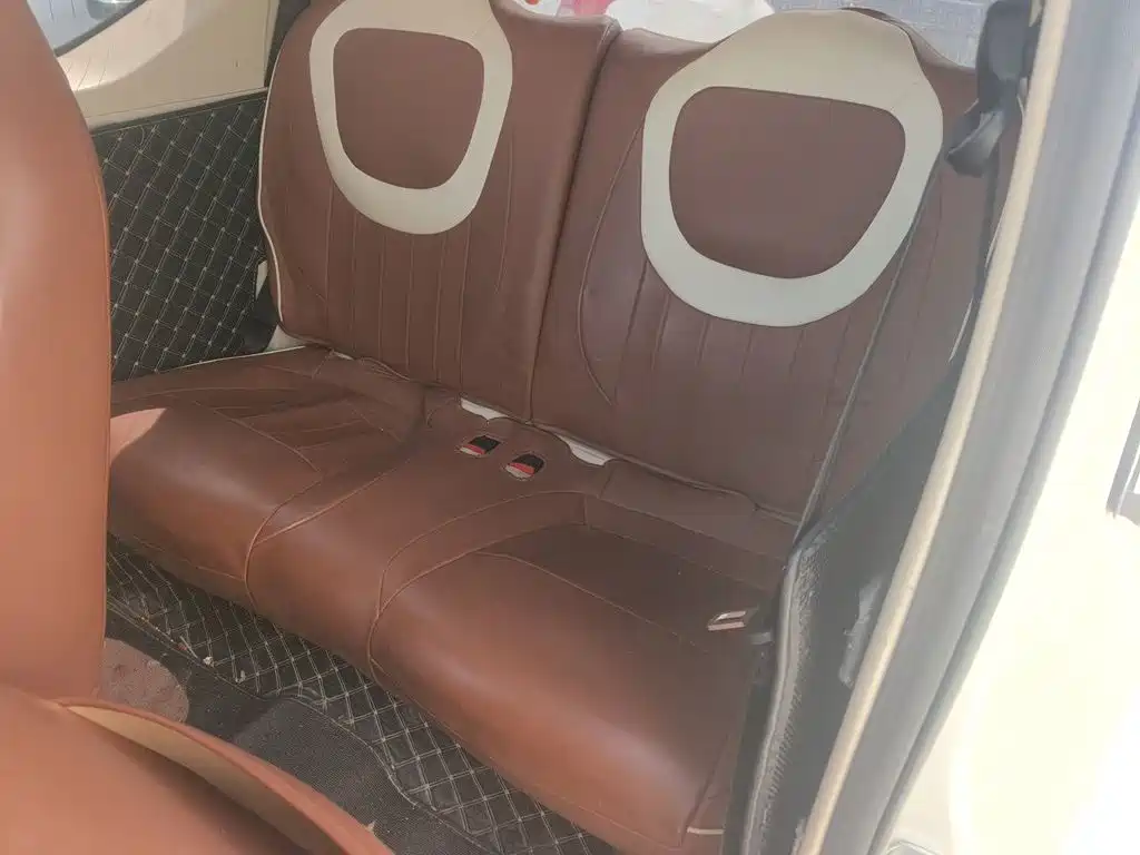 Wuling MINIEV — миниатюра 13