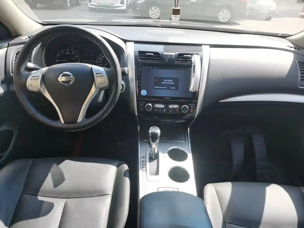 Nissan Teana — миниатюра 10
