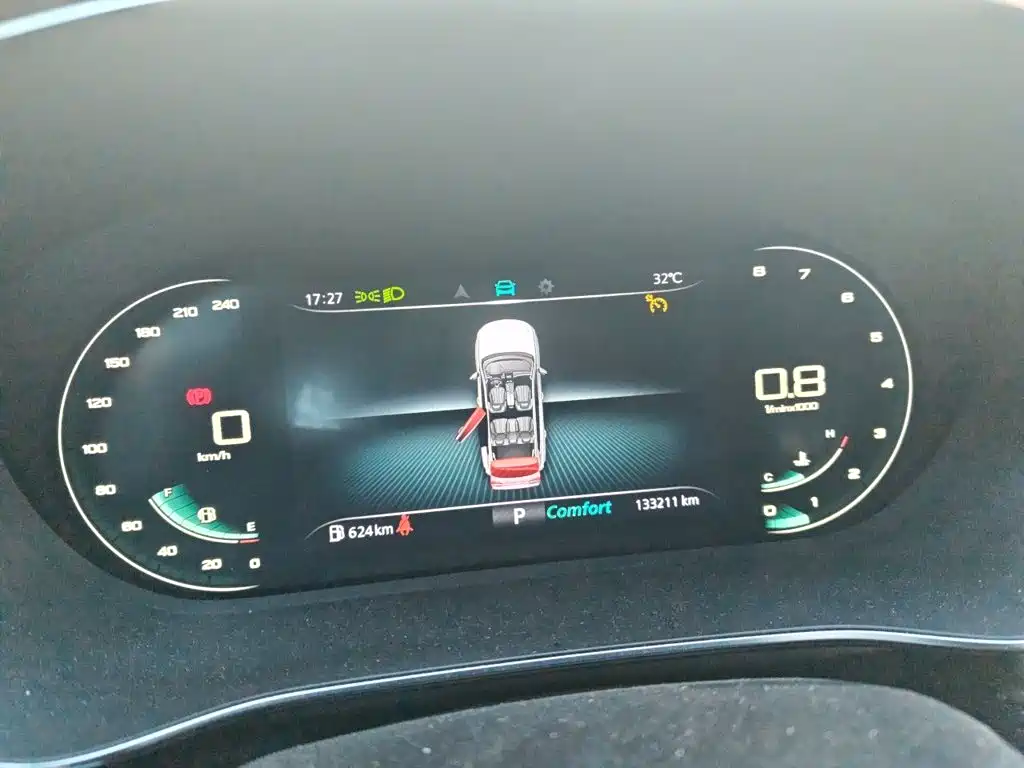 Roewe RX5 MAX — миниатюра 12