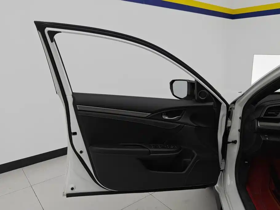 Honda Civic — миниатюра 7