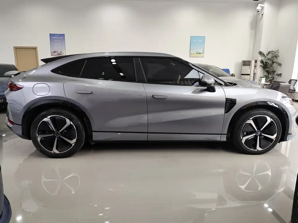 BYD L EV — миниатюра 8
