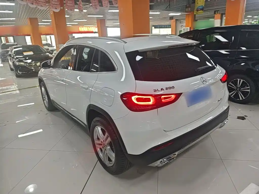 Mercedes-Benz GLA — миниатюра 5