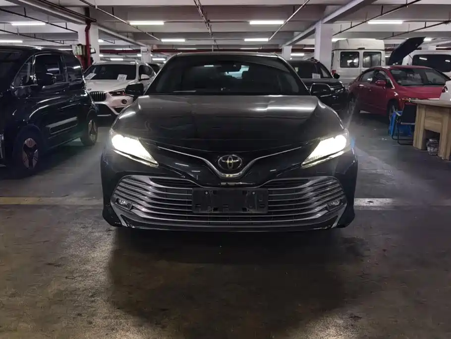 Toyota Camry — миниатюра 2