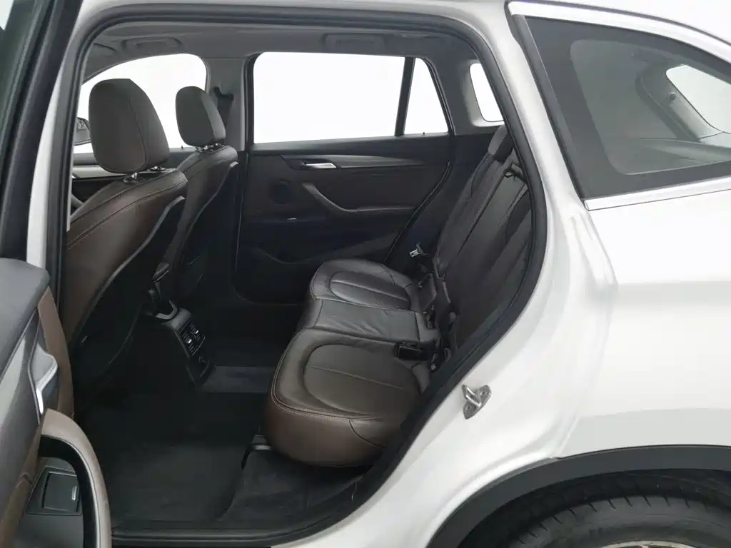 BMW X1 — миниатюра 15