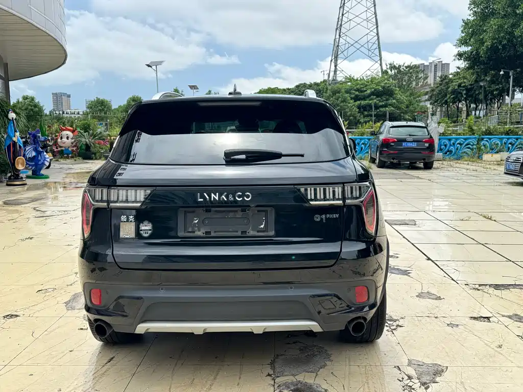 Lynk & Co 01 EM-P — миниатюра 5